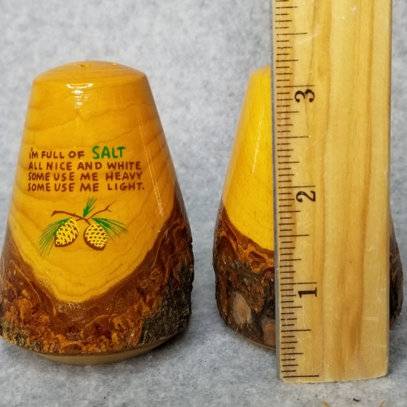 Bark Wood Pinecone Souvenir Big Basin, Cali. Salt and Pepper Shakers - Picture 7 of 9